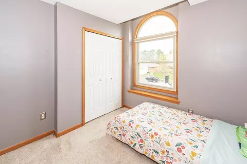 Bedroom - 6474 Bedview Dr, Saline, MI 48176 photo 9 of 17