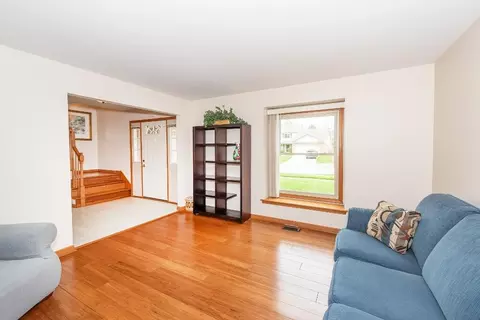 Bedroom - 6474 Bedview Dr, Saline, MI 48176 photo 1 of 17