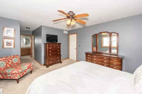 Bedroom - 6474 Bedview Dr, Saline, MI 48176 photo 16 of 17