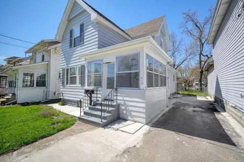 414 Bates St, Jackson, MI 49202