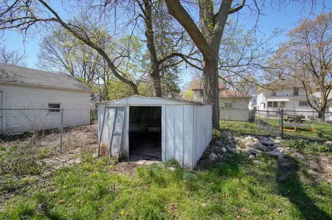 Exterior - 414 Bates St, Jackson, MI 49202 photo 10 of 12