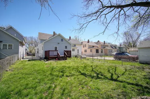 Exterior - 414 Bates St, Jackson, MI 49202 photo 9 of 12