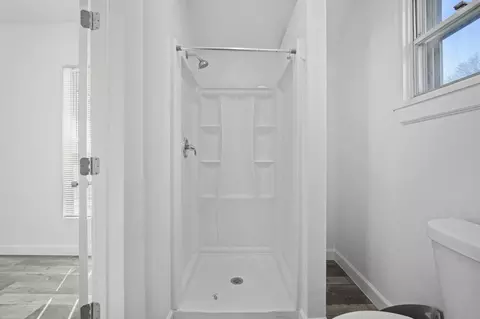 Bath - 414 Bates St, Jackson, MI 49202 photo 2 of 3
