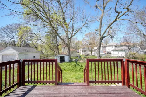 Exterior - 414 Bates St, Jackson, MI 49202 photo 8 of 12