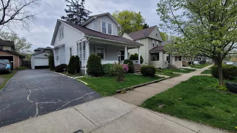 813 Staples Ave, Kalamazoo, MI 49007