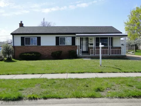 9293 Knolson St, Livonia, MI 48150