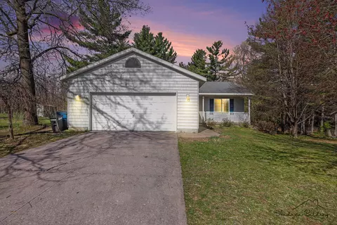 7304 Mid Timber Dr, Greenville, MI 48838