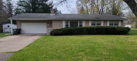 219 W Willard St, Paw Paw, MI 49079