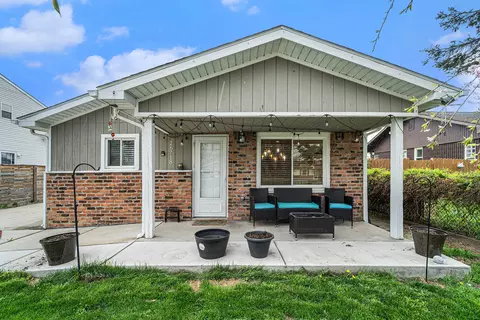 26718 Dartmouth St, Madison Heights, MI 48071