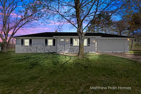 4285 Johnson St, Coopersville, MI 49404