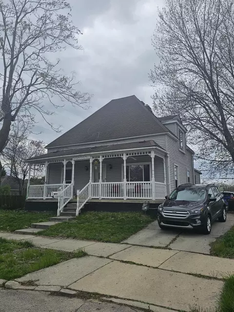2124 5th St, Wyandotte, MI 48192
