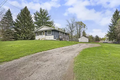 611 Marshall St, Jackson, MI 49202 photo 3