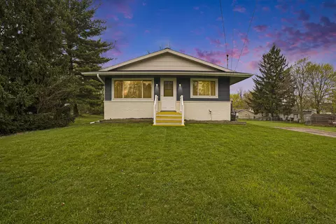 611 Marshall St, Jackson, MI 49202 photo 2