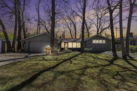 1390 40th St SW, Wyoming, MI 49509