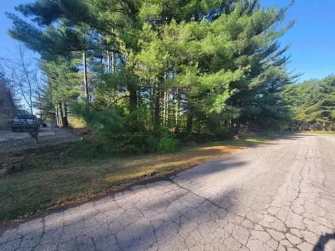 4476 4482 Spinnaker Ln, Pleasant Lake, MI 49272