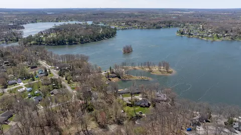 View/Area - 11728 Bradley Dr, Jerome, MI 49249 photo 3 of 8