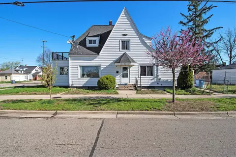 957 Myrtle St NW, Grand Rapids, MI 49504