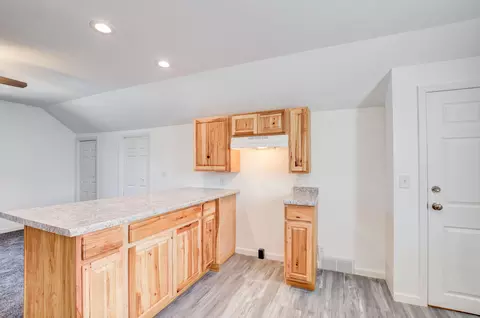 Kitchen - 916-918 S Sutton Rd, Jackson, MI 49203 photo 7 of 11