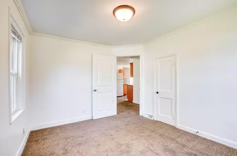 Bedroom - 916-918 S Sutton Rd, Jackson, MI 49203 photo 3 of 8