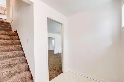 Bath - 916-918 S Sutton Rd, Jackson, MI 49203 photo 1 of 7