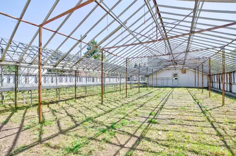 Exterior - 916-918 S Sutton Rd, Jackson, MI 49203 photo 12 of 19