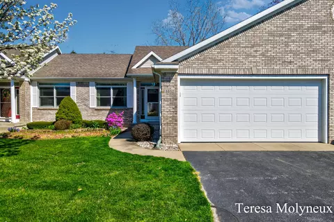 6652 Cedar Grv E #149, Jenison, MI 49428