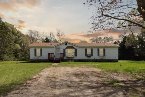 8751 S Nevins Rd, Greenville, MI 48838