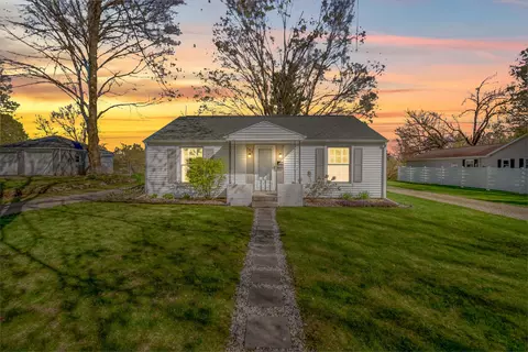 203 Franklin St, Jonesville, MI 49250