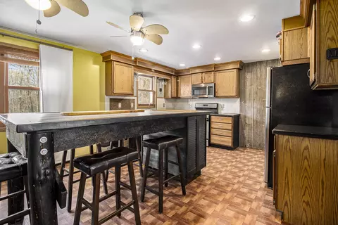 Kitchen - 8268 W Deerfield Rd, Blanchard, MI 49310 photo 1 of 4