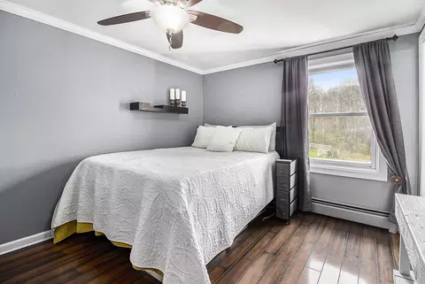 Bedroom - 8268 W Deerfield Rd, Blanchard, MI 49310 photo 2 of 6