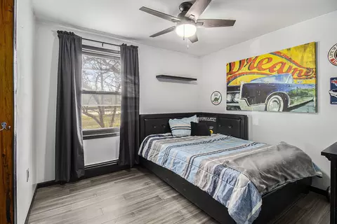 Bedroom - 8268 W Deerfield Rd, Blanchard, MI 49310 photo 1 of 6