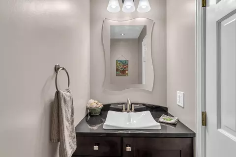 Bath - 5905 Mccain Rd, Jackson, MI 49201 photo 5 of 7