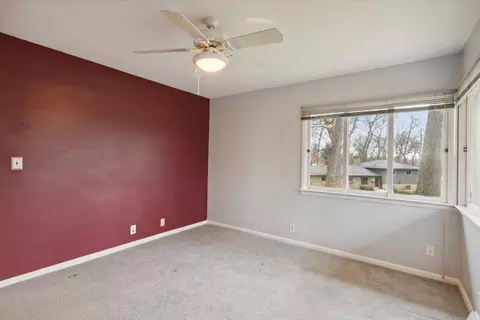 Bedroom - 2102 Dale Rd, Jackson, MI 49203 photo 1 of 5