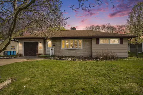 132 Briar Hill Dr, Battle Creek, MI 49015