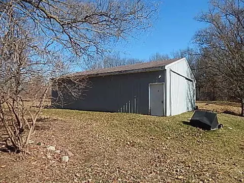 Exterior - 2251 Glasgow Rd, Jackson, MI 49201 photo 10 of 11
