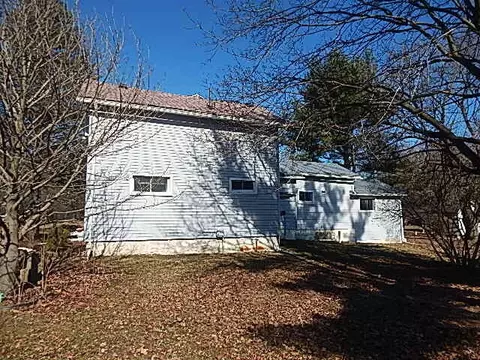 Exterior - 2251 Glasgow Rd, Jackson, MI 49201 photo 4 of 11