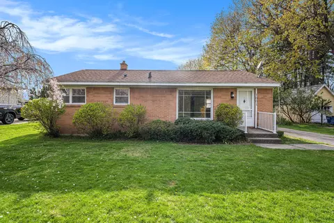 1001 Fairfield Ave NW, Grand Rapids, MI 49504