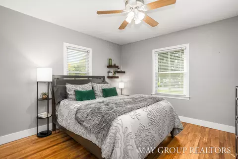 Bedroom - 1040 Kusterer Dr NW, Walker, MI 49534 photo 1 of 5