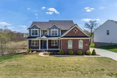 597 Olivia Dr, Milford, MI 48381
