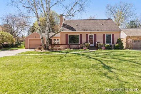 1436 Derbyshire St SE, Grand Rapids, MI 49508