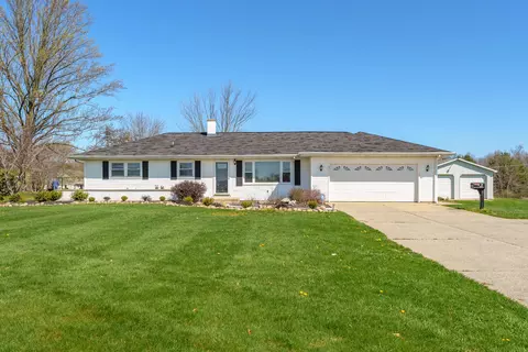 91 E Vw Ave, Vicksburg, MI 49097