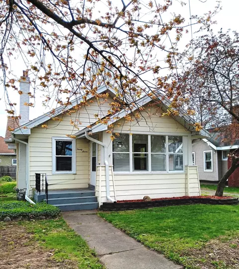 27 Beckman Ave S, Battle Creek, MI 49015