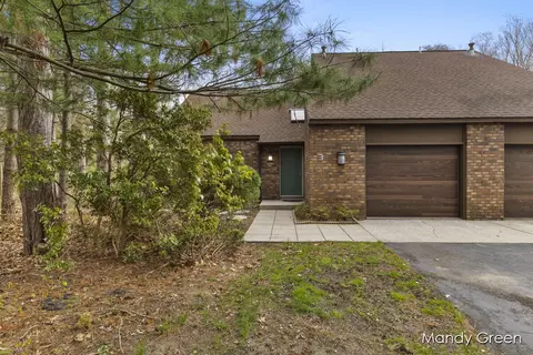 1709 Ottawa Beach Rd #3, Holland, MI 49424