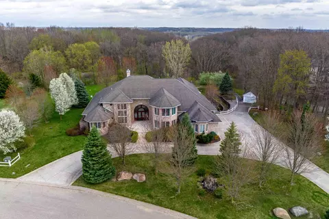 2528 Kingston Farm Ln, Ionia, MI 48846