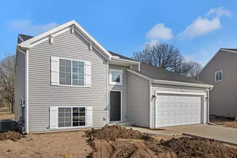 1020 Cooley Mill Ln, Vicksburg, MI 49097