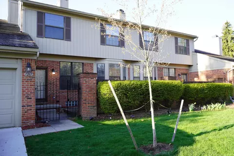 7267 Green Farm Rd, West Bloomfield, MI 48322