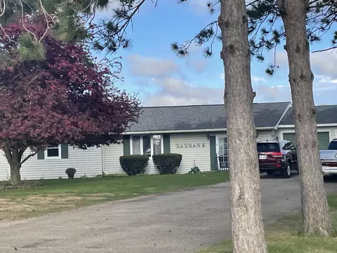 60095 Lesters Ln, Colon, MI 49040