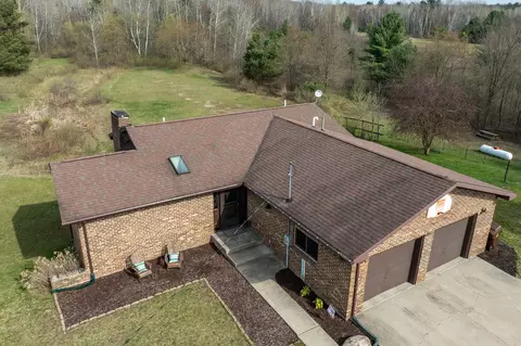11516 175th Ave, Stanwood, MI 49346