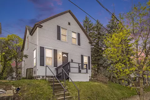 4 Ann St NE, Grand Rapids, MI 49505