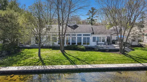 Exterior - 11574 Algonquin Dr, Pinckney, MI 48169 photo 16 of 22